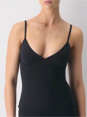 Aritzia Contour Sparks Tank in Black